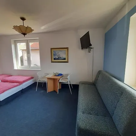 Zielony Domek Homestay *